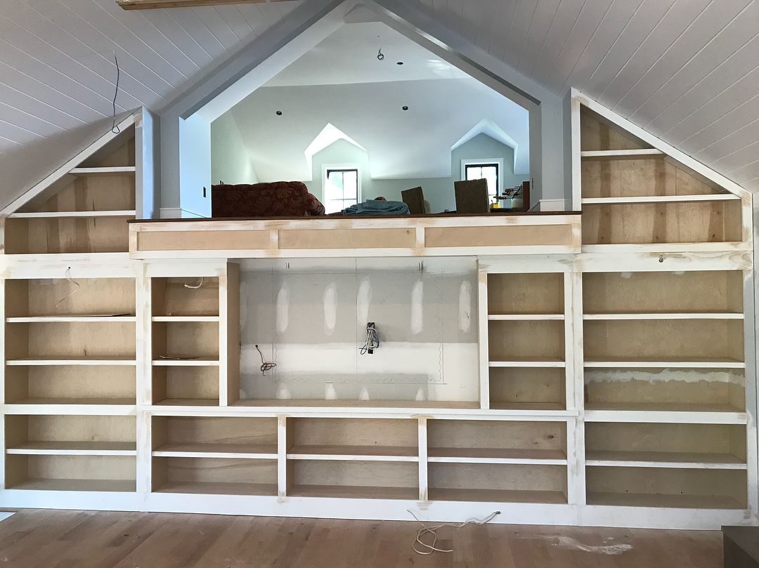 Built-In Shelving by Wolf's Corner Construction